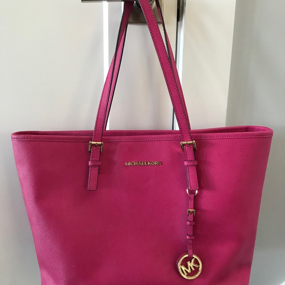 Michael Kors Jet Set Travel Saffiano Tote
